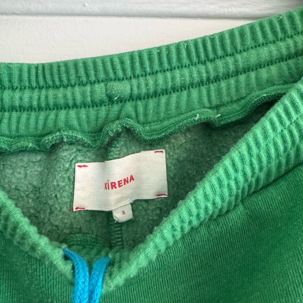 Xirena Shayne sweat short in green leaf - Picture 6 of 6
